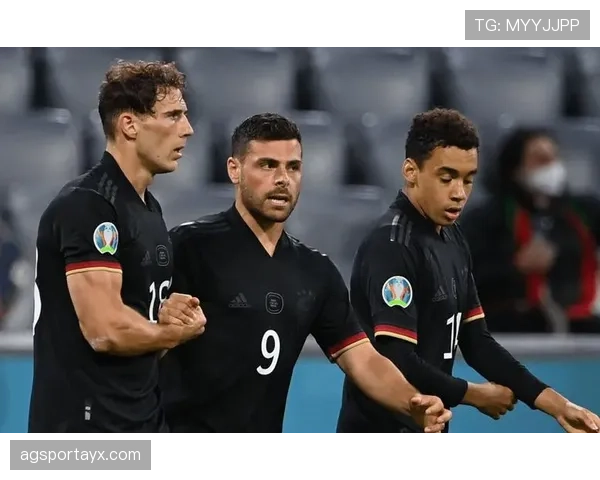 欧联杯瑞士轮激战正酣,多队状态回升成出线关键 欧联杯瑞士轮激战正酣,多队状态回升成出线关键