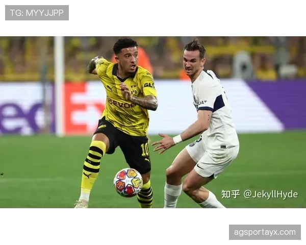 登贝莱 vs 桑乔:多特边锋进攻效率与战术角色对比 登贝莱 vs 桑乔:多特边锋进攻效率与战术角色对比