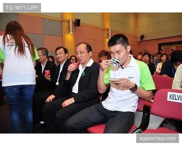 李宗伟退役后天天喝冰美式，自律到连咖啡因摄入都掐秒表？