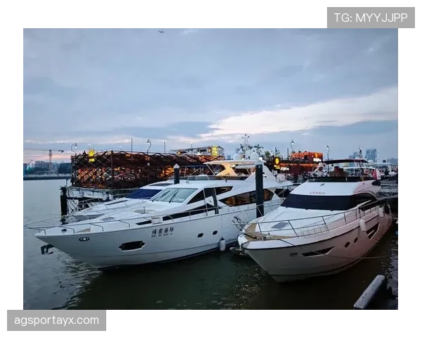 小威退役后晒出的日常：凌晨四点健身房打卡，早餐吃草，下午游艇上看夕阳——这真是人类能拥有的生活？